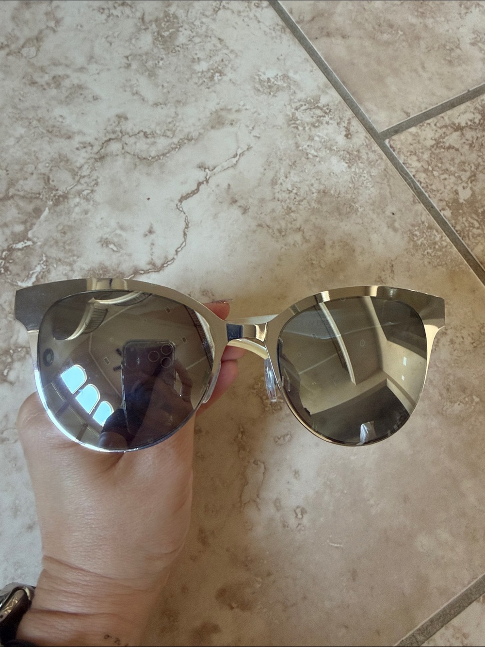 Unbranded silver mirror sunglasses